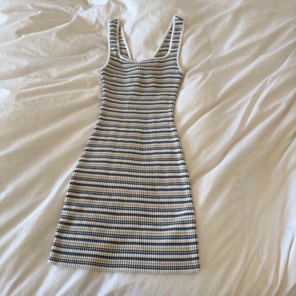 Abercrombie and Fitch White Stripe Reversible Twist Back Dress Size SP - Picture 5 of 6